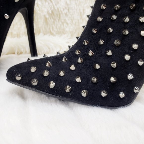 Sexy 4.5" High Heel Silver Spiked Ankle Boots - Picture 15 of 16